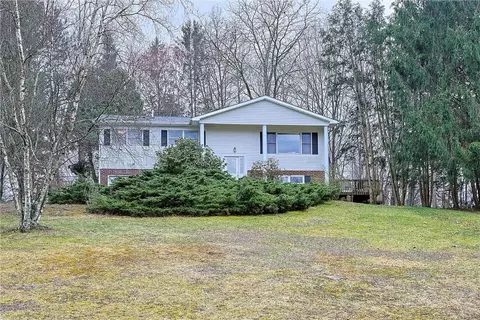 35 Orchard Crest Dr, Minisink, NY 10998