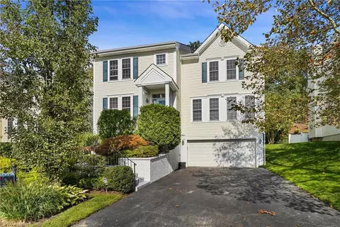 24 Bellefair Rd, Rye Brook, NY 10573