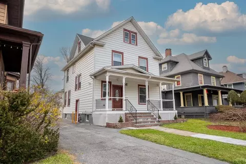 21 S Grand Ave, Poughkeepsie, NY 12603