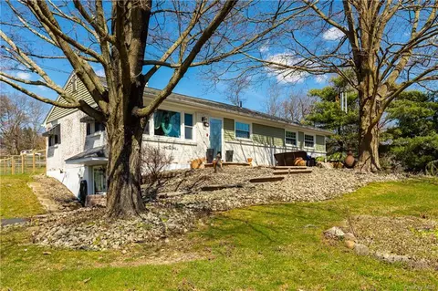 38 Morris Dr, Newburgh, NY 12550