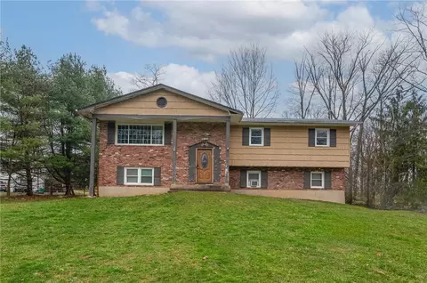 6 Lois Ln, Ramapo, NY 10952