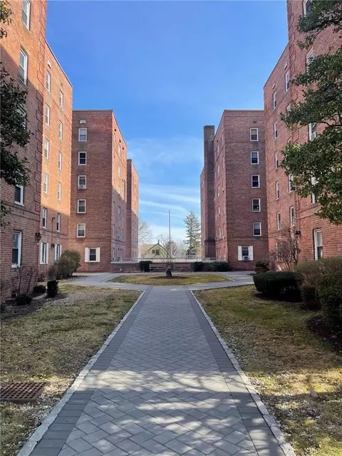 70 Locust Ave #B502, New Rochelle, NY 10801