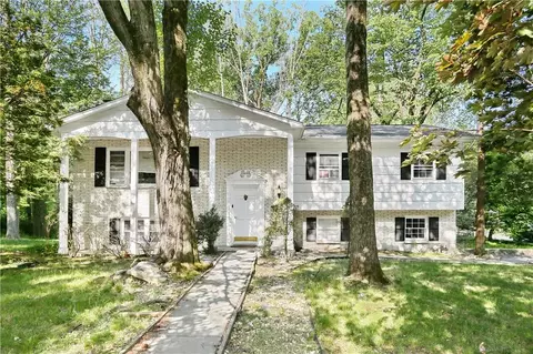 15 Silver Ln, Ramapo, NY 10977