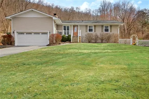 748 E Branch Rd, Patterson, NY 12563