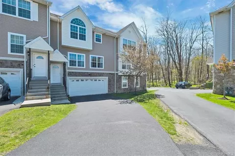 46 Seeley Bull St, Monroe, NY 10950