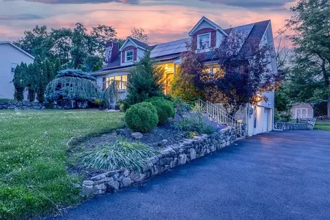10 Cedar Ln, Thiells, NY 10984
