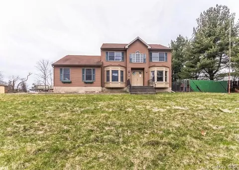 88 Nancy Ln, Chester, NY 10918
