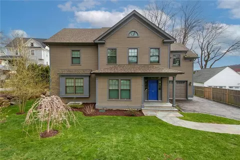 14 Virginia Pl, Mount Pleasant, NY 10570