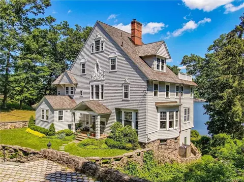 103 W Lake Rd, Tuxedo, NY 10987