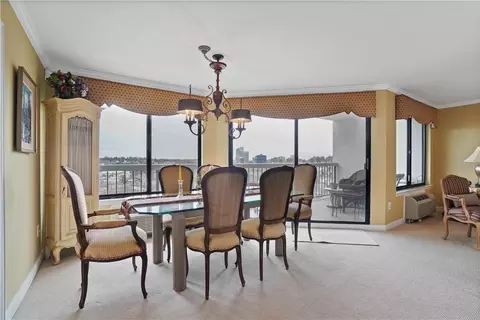 500 High Point Dr #811, Greenburgh, NY 10530