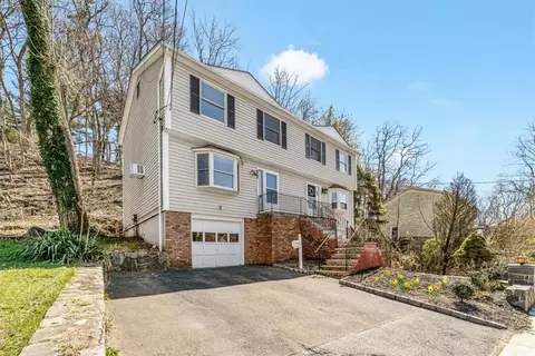 162 Maple St, Cortlandt, NY 10520