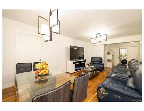 650 Warburton Ave #4K, Yonkers, NY 10701