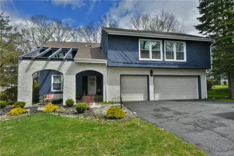 4 Millbury St, Ramapo, NY 10901