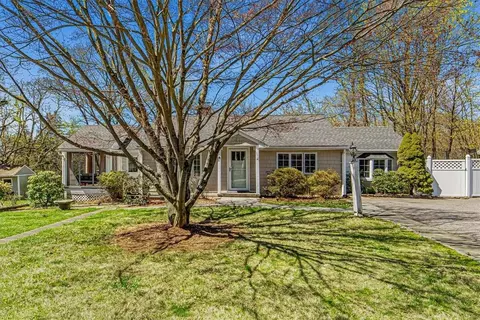 2837 Hickory St, Yorktown, NY 10598
