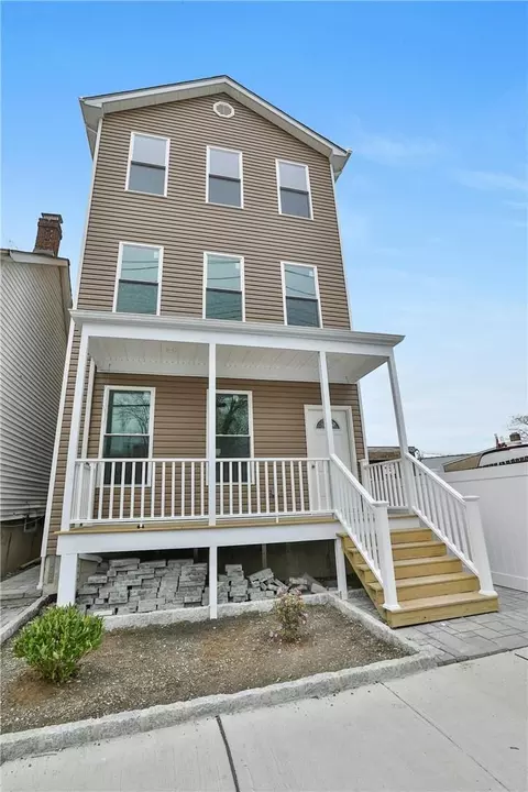 14 Clinton St, Mount Pleasant, NY 10591