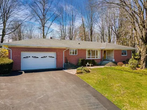 21 Kerner Dr, Chester, NY 10918