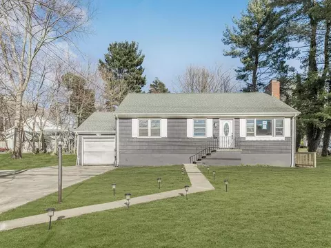312 Elwood Ave, Mount Pleasant, NY 10532