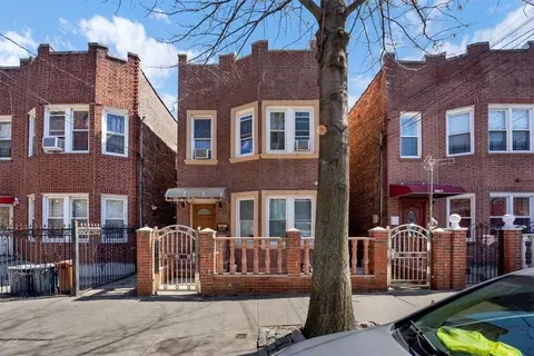 3026 Wallace Ave, New York, NY 10467