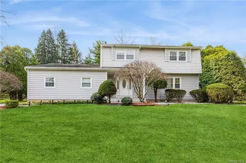 3 Glen Haven Dr, Clarkstown, NY 10956
