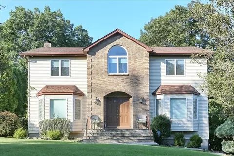 31 Ossman Dr, Pomona, NY 10970