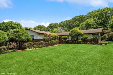980 Chestnut Ridge Rd, Ramapo, NY 10977