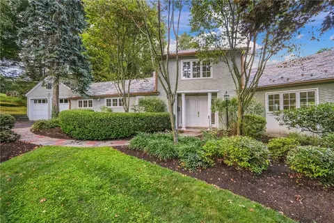 20 Lawrence Ln, Harrison, NY 10528