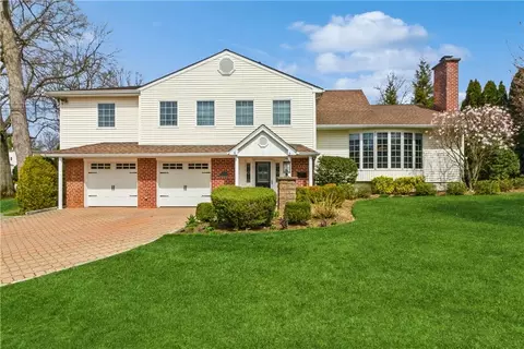 115 Vernon Dr, Scarsdale, NY 10583