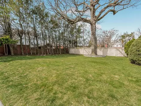 631 N Broadway, Yonkers, NY 10701