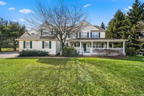 8 Sawyers Peak Dr, Goshen, NY 10924