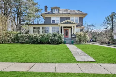 89 Forest Ave, New Rochelle, NY 10804