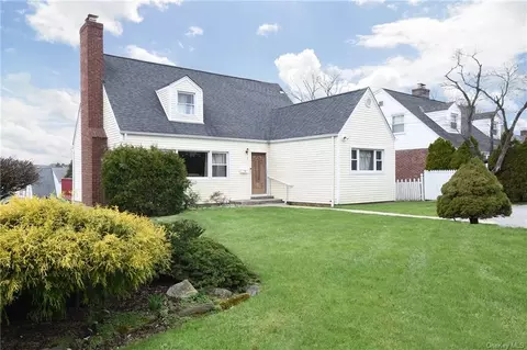 9 Howard Ave, Eastchester, NY 10709