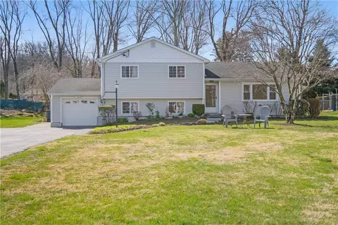 1341 Lynn Ct, Yorktown, NY 10598