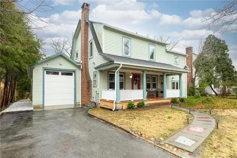 115 Montgomery St, Rhinebeck, NY 12572