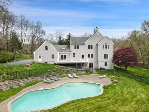 211 Salmons Hollow Rd, Southeast, NY 10509