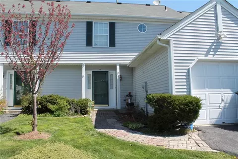 13 Plum Ct, Highland Mills, NY 10930