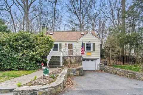 91 Vista Ter N, Mahopac, NY 10541