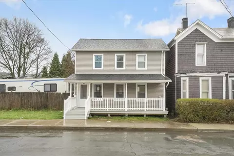 89 Hammond St, Port Jervis, NY 12771