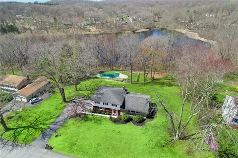 329 Lakeview St, Mahopac, NY 10541