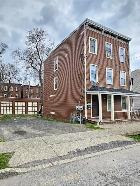 100 Courtney Ave, Newburgh, NY 12550