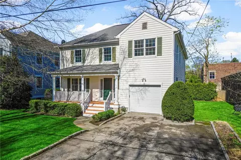 16 Birch Ln, Larchmont, NY 10538