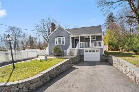 1411 Mohawk Rd, Yorktown, NY 10547