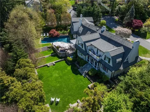 11 Beechwood Rd, Bronxville, NY 10708