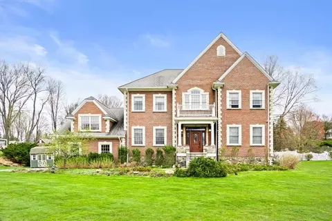 64 Majestic Rdg, Carmel, NY 10512
