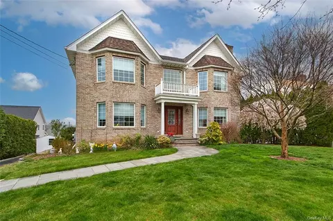 121 Macri Ave, Harrison, NY 10604