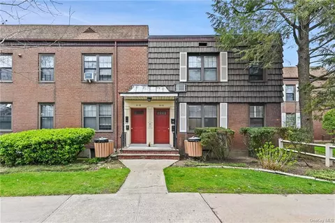 6990 136th St #A, New York, NY 11367