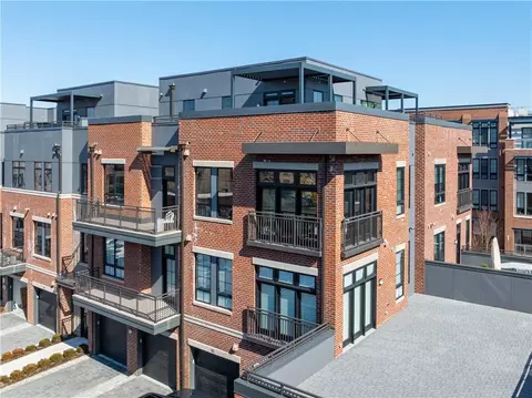 102 Legend Dr #303, Mount Pleasant, NY 10591