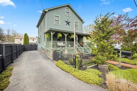 43 Mead Ave, Beacon, NY 12508