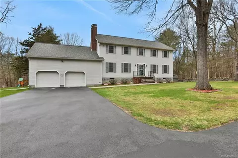 15 Florence St, Ulster Park, NY 12487