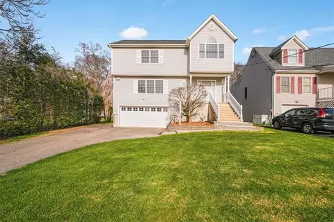 32 School St, Cortlandt, NY 10567