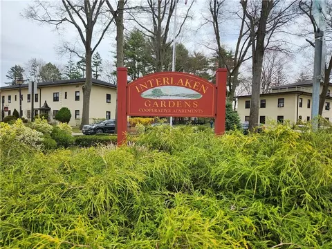 64 Manchester Rd # B22, Eastchester, NY 10709